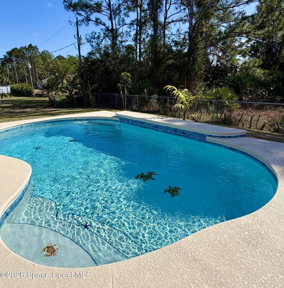 282 Heritage St Sw - Photo 2 of 41