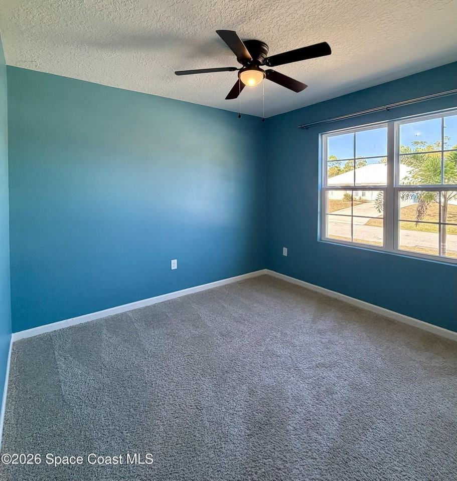 282 Heritage St Sw - Photo 3 of 41