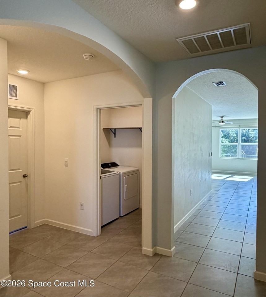 282 Heritage St Sw - Photo 7 of 41