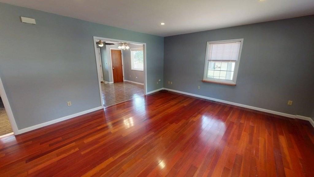 15132 Fooks Ln - Photo 2 of 11