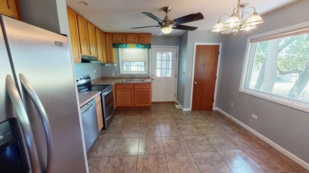 15132 Fooks Ln - Photo 3 of 11