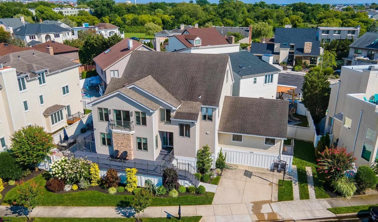 7600 Bayshore Dr - Photo 3 of 50