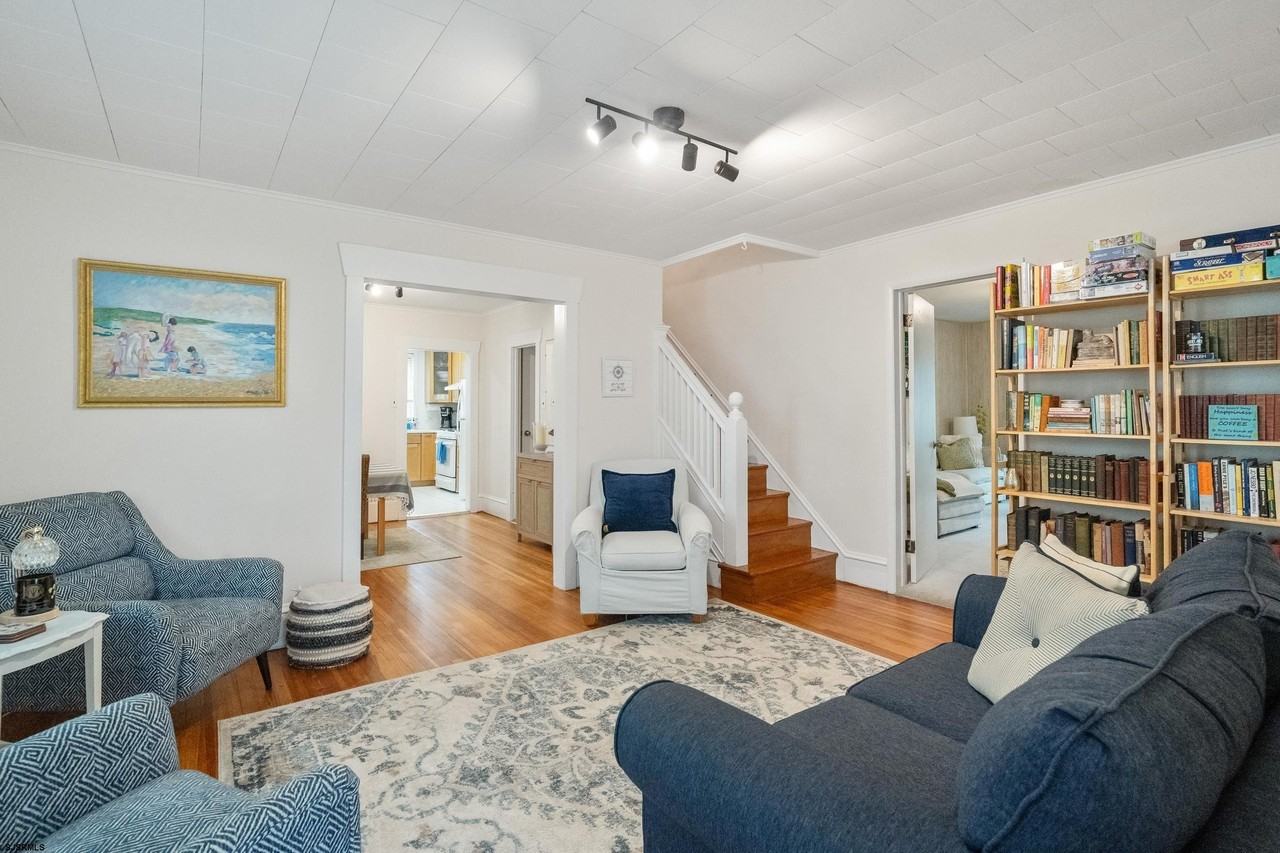 26 N Martindale Ave - Photo 3 of 39