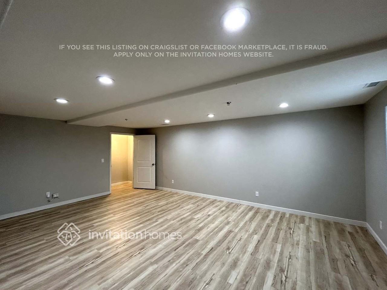 8767 16th St - Photo 4 of 17