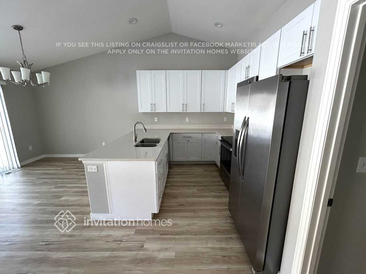 8767 16th St - Photo 7 of 17