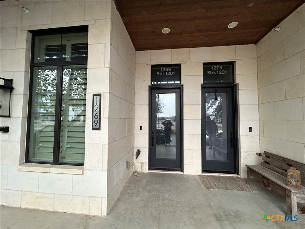 1269 N Academy Ave - Photo 2 of 30