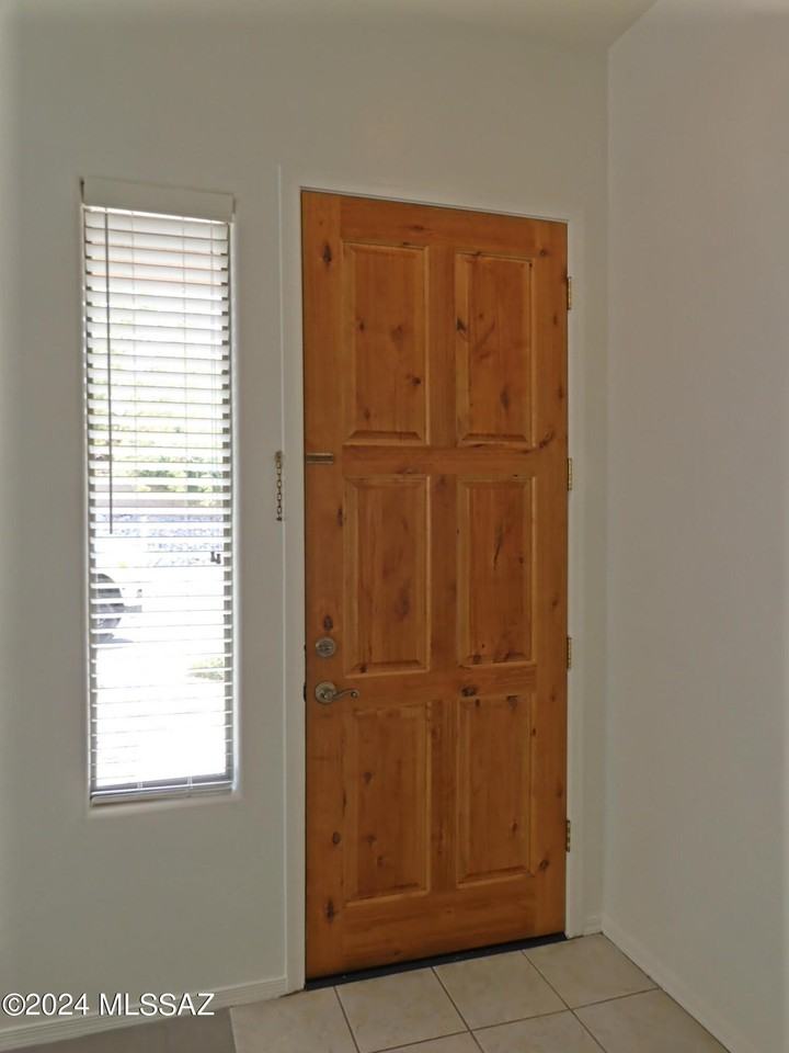 633 E Pima Meadows Dr - Photo 2 of 27