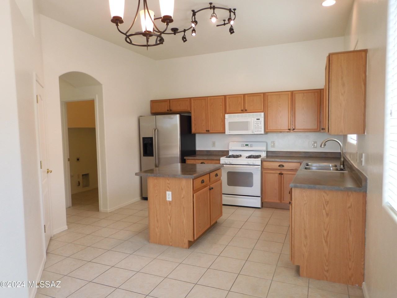 633 E Pima Meadows Dr - Photo 7 of 27