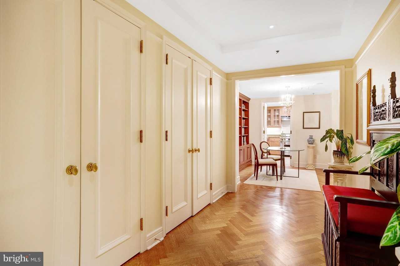 1155 23rd St Nw Apt 2e #2E - Photo 5 of 41