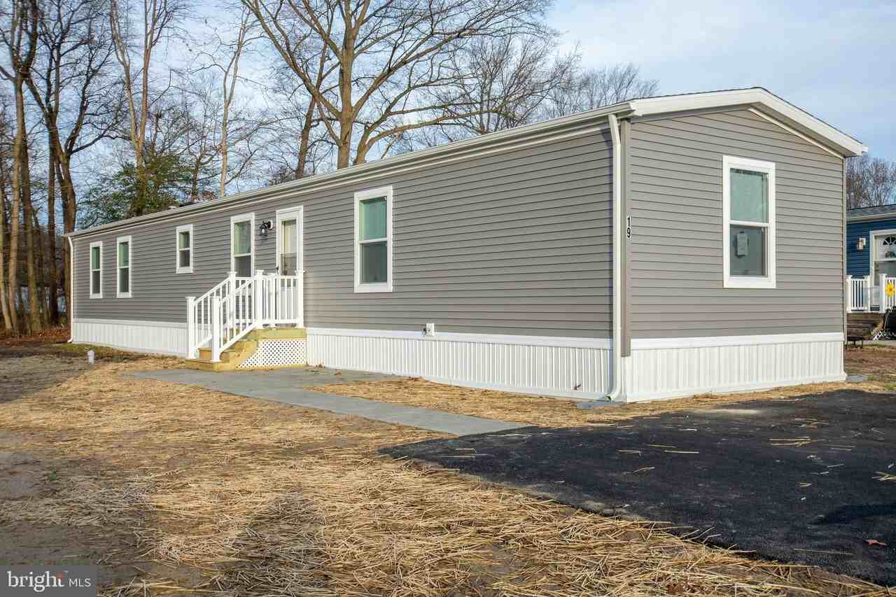 19 Loxley Ln Unit 19 #19 - Photo 2 of 20