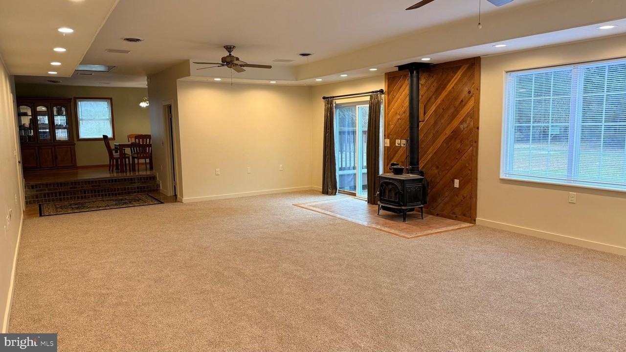 3869 Midstate Rd - Photo 4 of 37