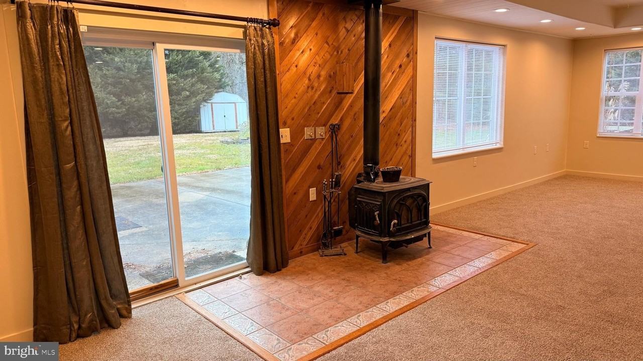 3869 Midstate Rd - Photo 5 of 37