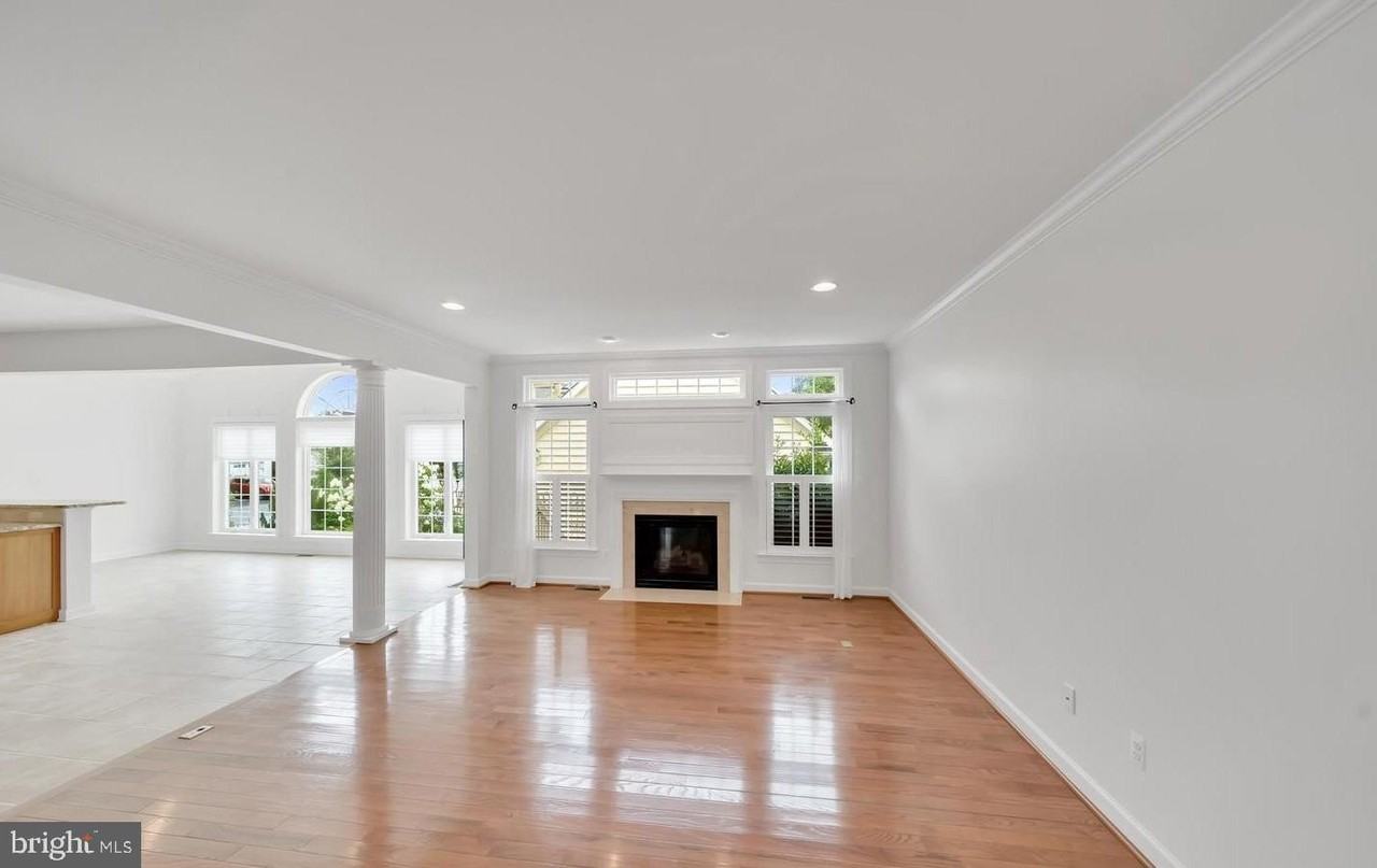 224 Sundance Ln - Photo 5 of 32