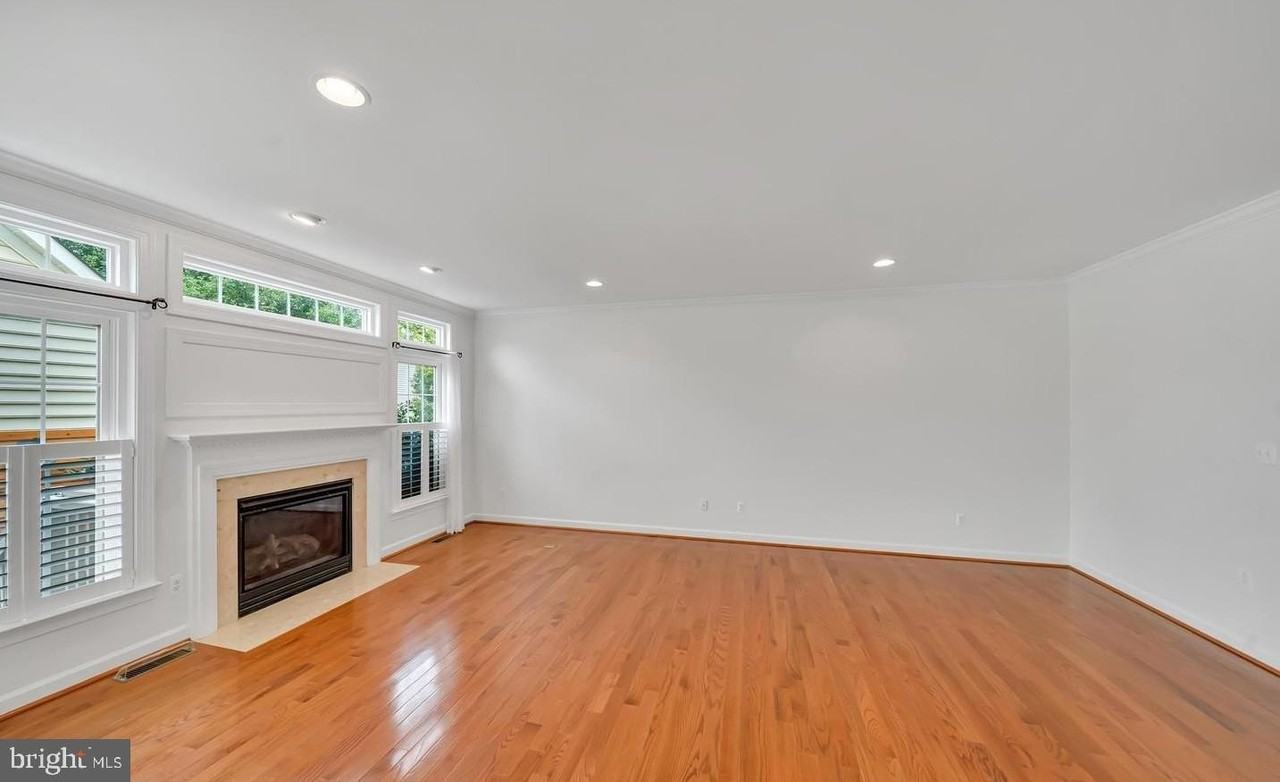 224 Sundance Ln - Photo 6 of 32