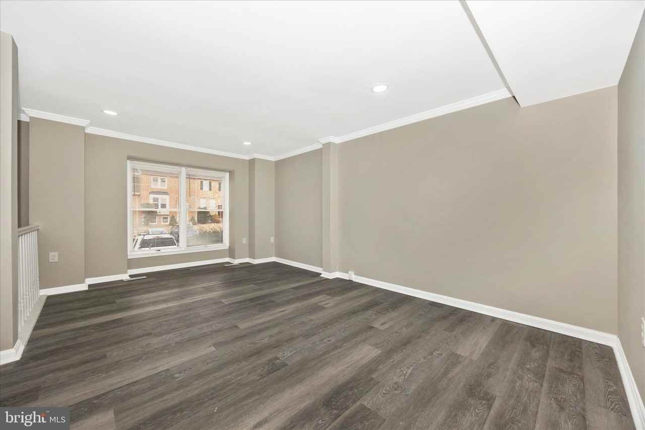 114 Colony Ct - Photo 7 of 44