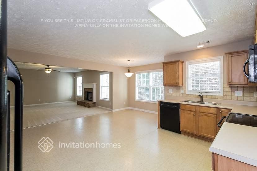 1025 Levista Dr - Photo 6 of 17