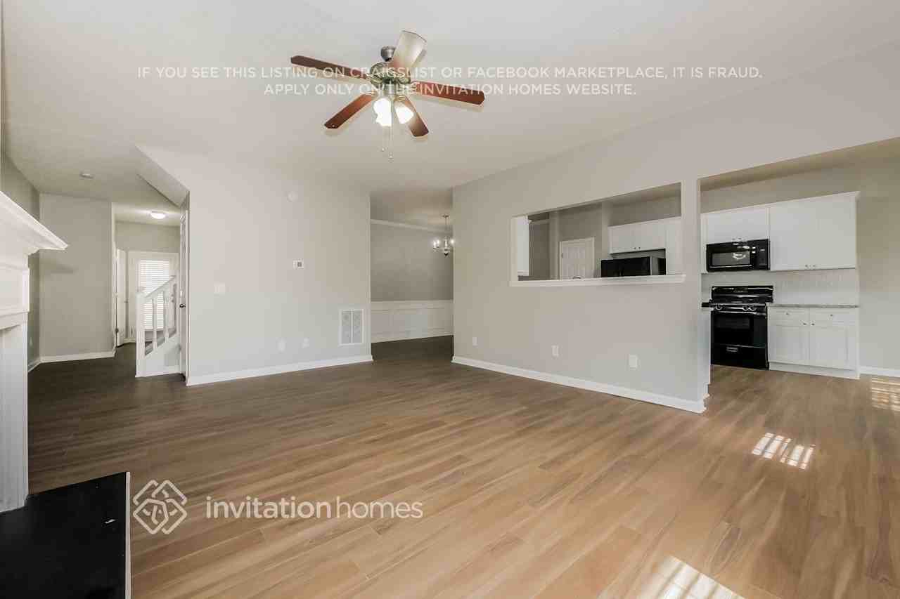 162 Stillwood Dr - Photo 7 of 18