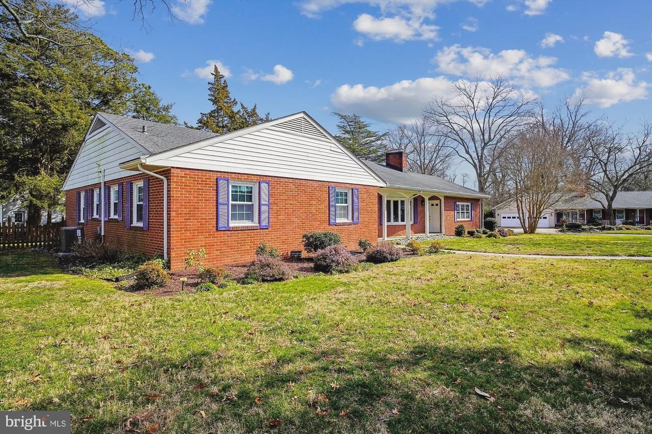 532 Trippe Ave - Photo 2 of 27