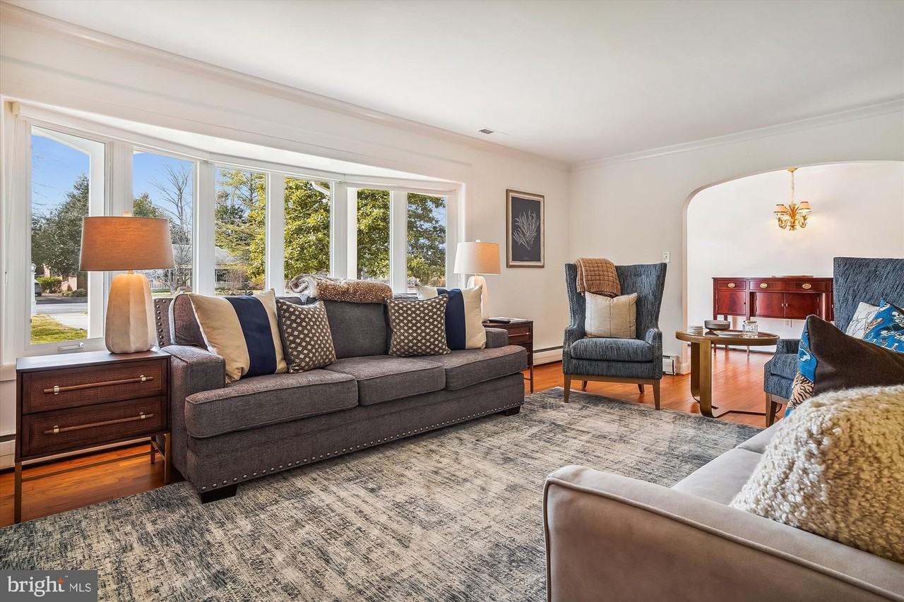 532 Trippe Ave - Photo 3 of 27