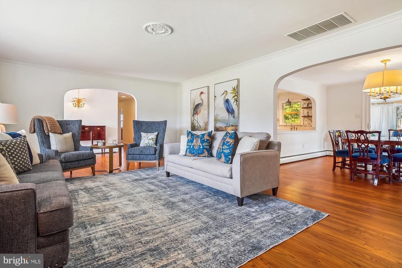 532 Trippe Ave - Photo 4 of 27