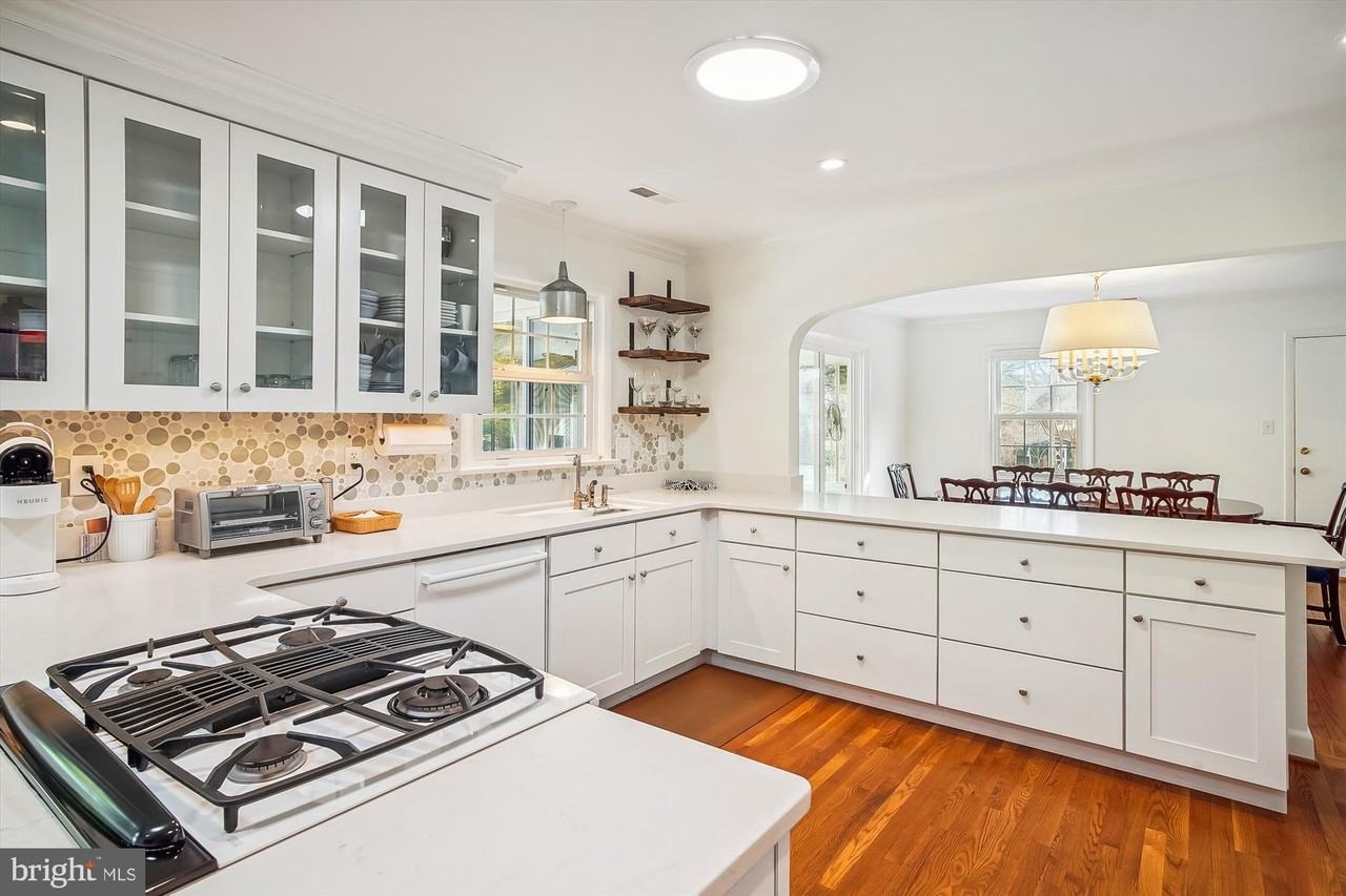 532 Trippe Ave - Photo 7 of 27