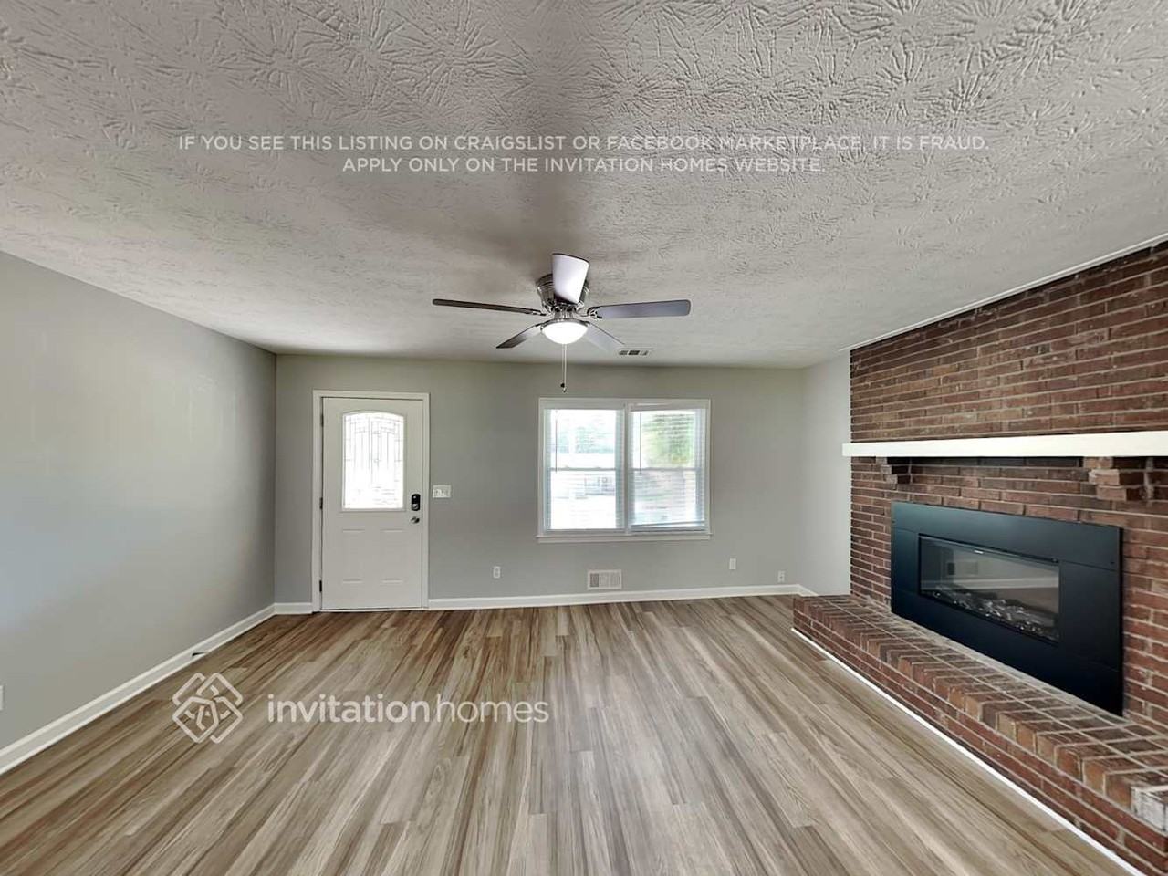 5847 Meadow View Ln - Photo 4 of 18