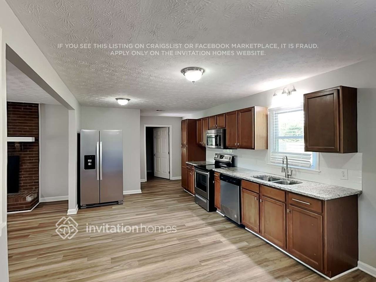 5847 Meadow View Ln - Photo 5 of 18