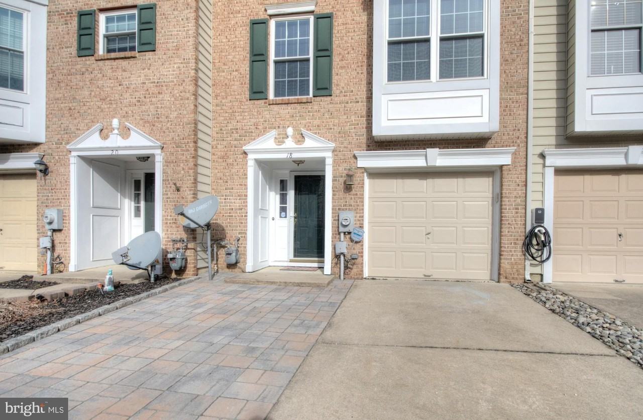 18 Alexandra Ct - Photo 2 of 41