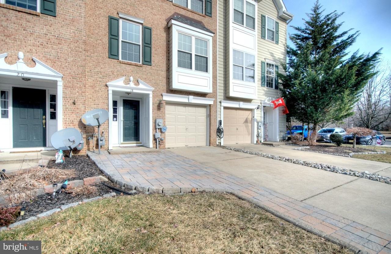 18 Alexandra Ct - Photo 4 of 41