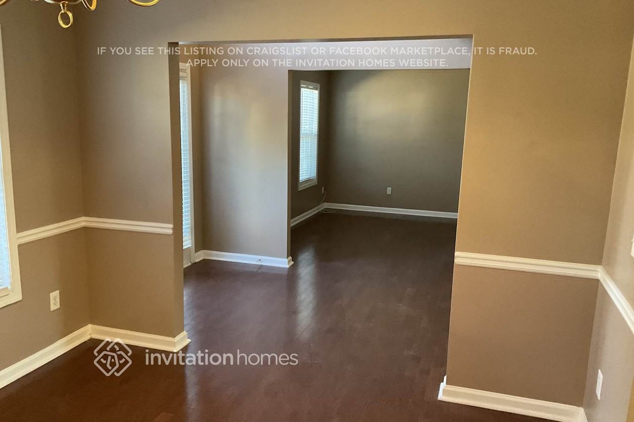 4028 Saint George Walk Sw - Photo 3 of 18