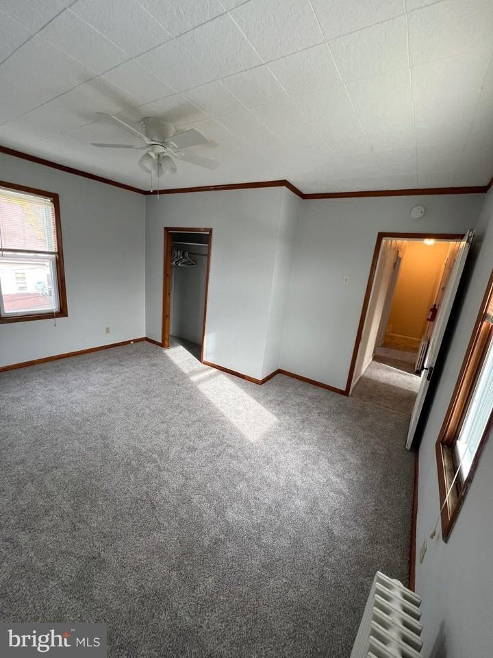 906 Lemon St - Photo 5 of 13