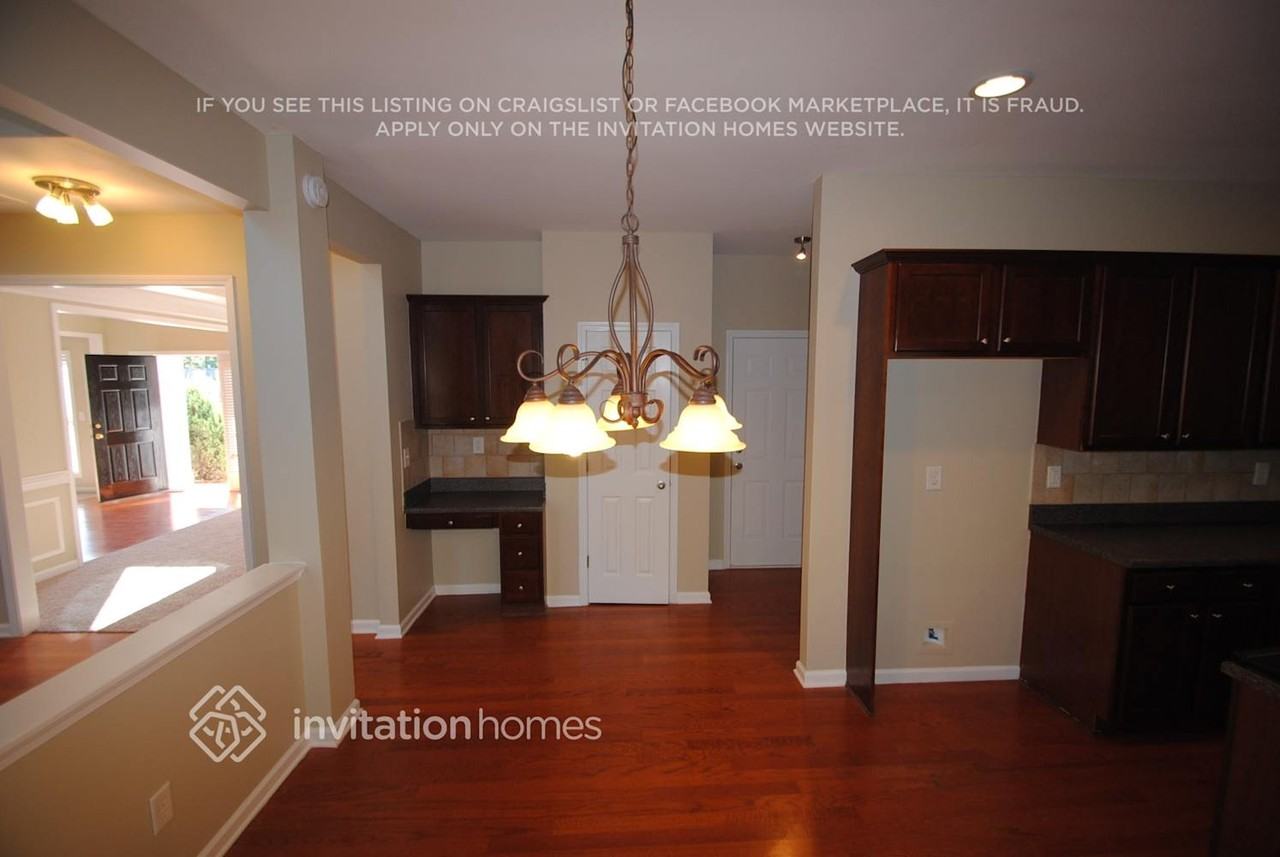 5372 Heyward Pl Sw - Photo 5 of 10