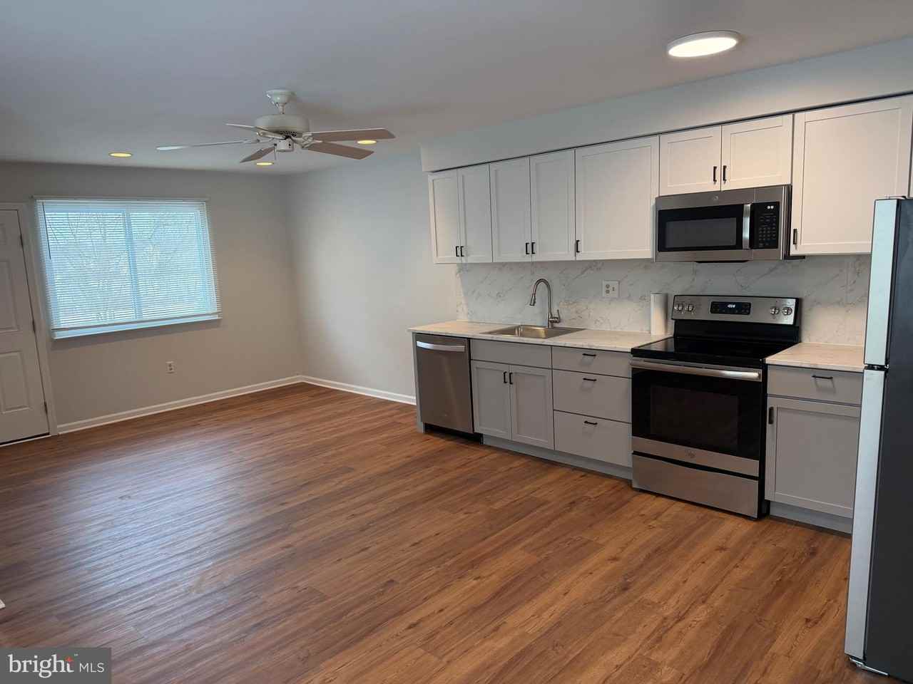 310 Deano Way - Photo 3 of 39