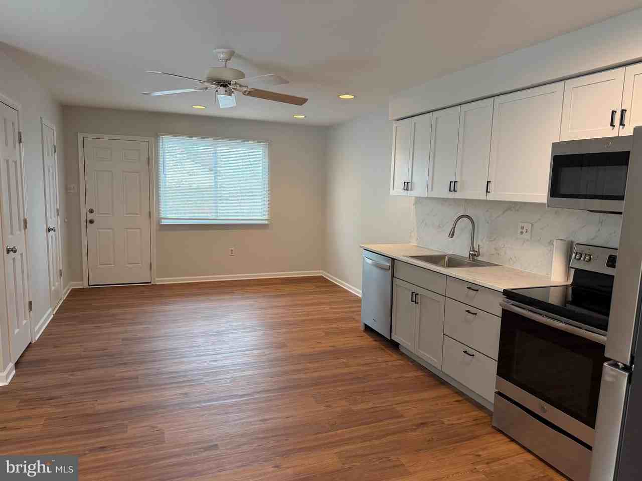 310 Deano Way - Photo 6 of 39