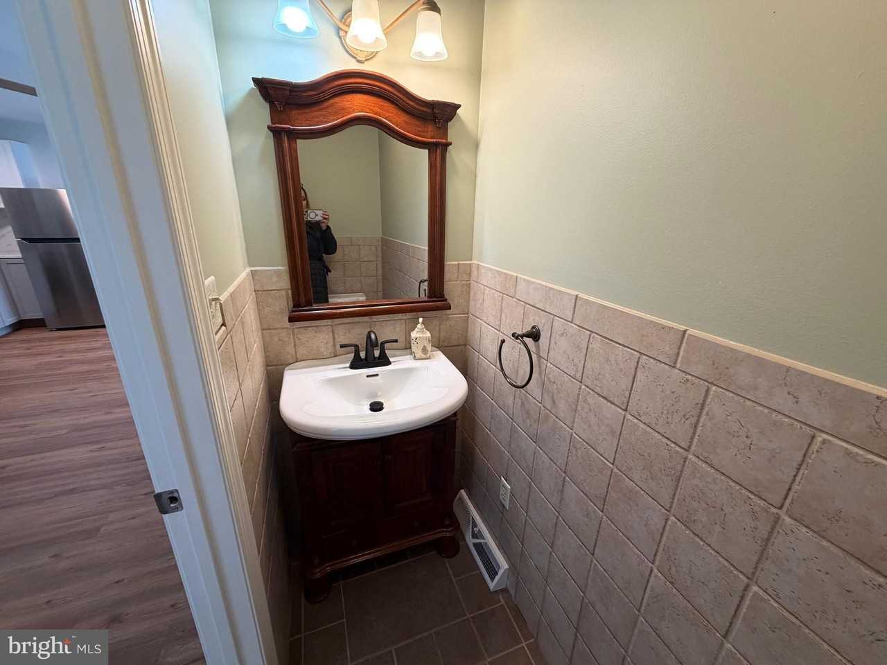 310 Deano Way - Photo 7 of 39