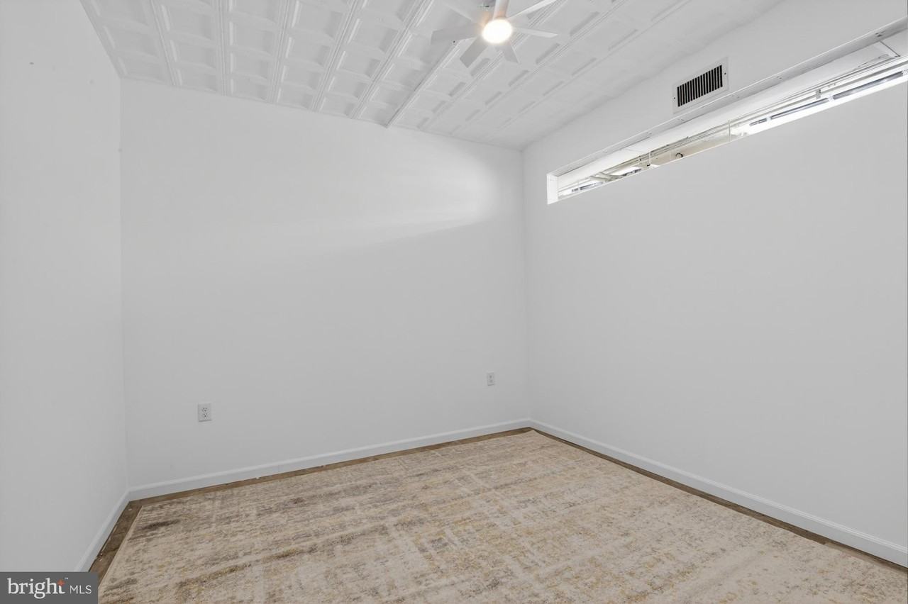 2512 E Lehigh Ave Unit L #L - Photo 7 of 32