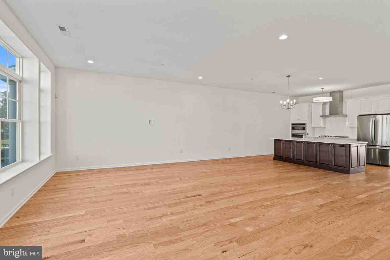 2306 Palermo Dr - Photo 2 of 33