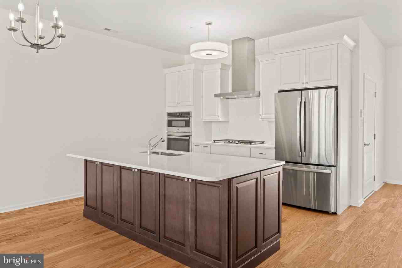 2306 Palermo Dr - Photo 5 of 33