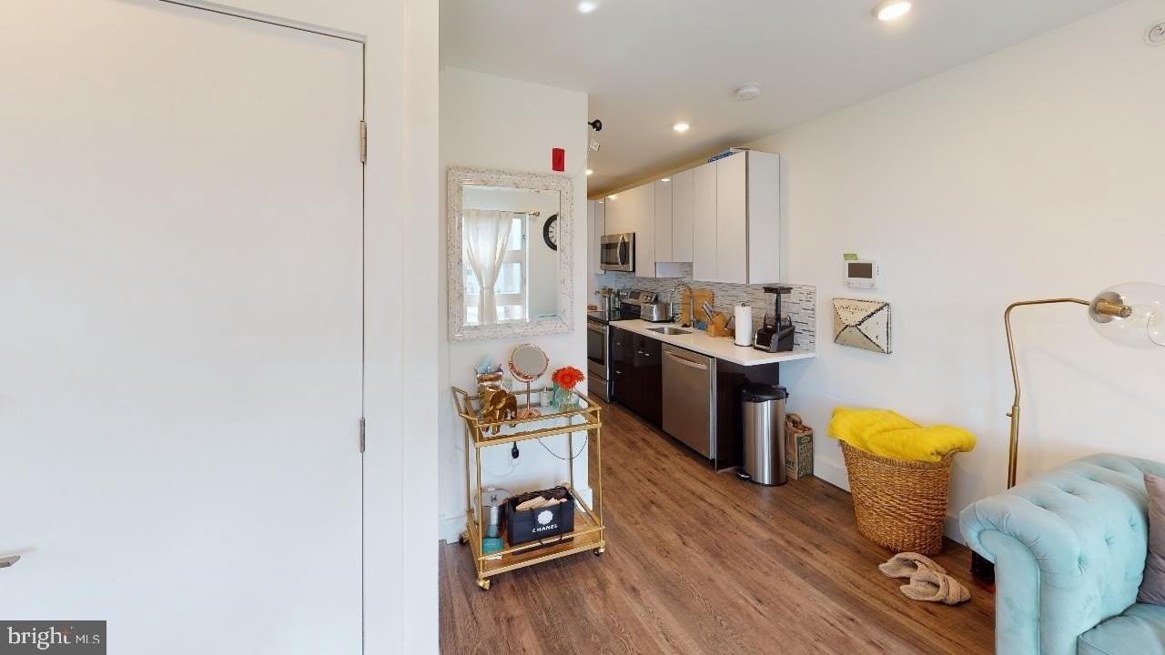 1155 S 15th St Unit 305 #305 - Photo 2 of 8