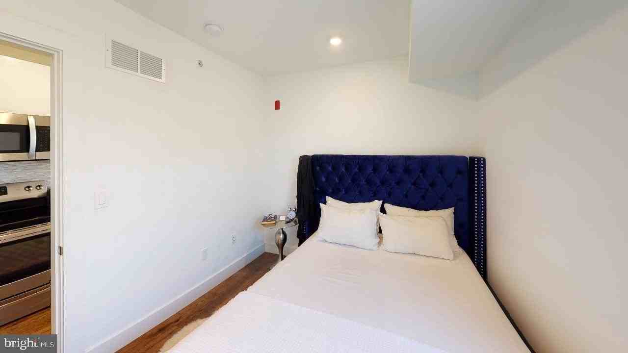 1155 S 15th St Unit 305 #305 - Photo 4 of 8