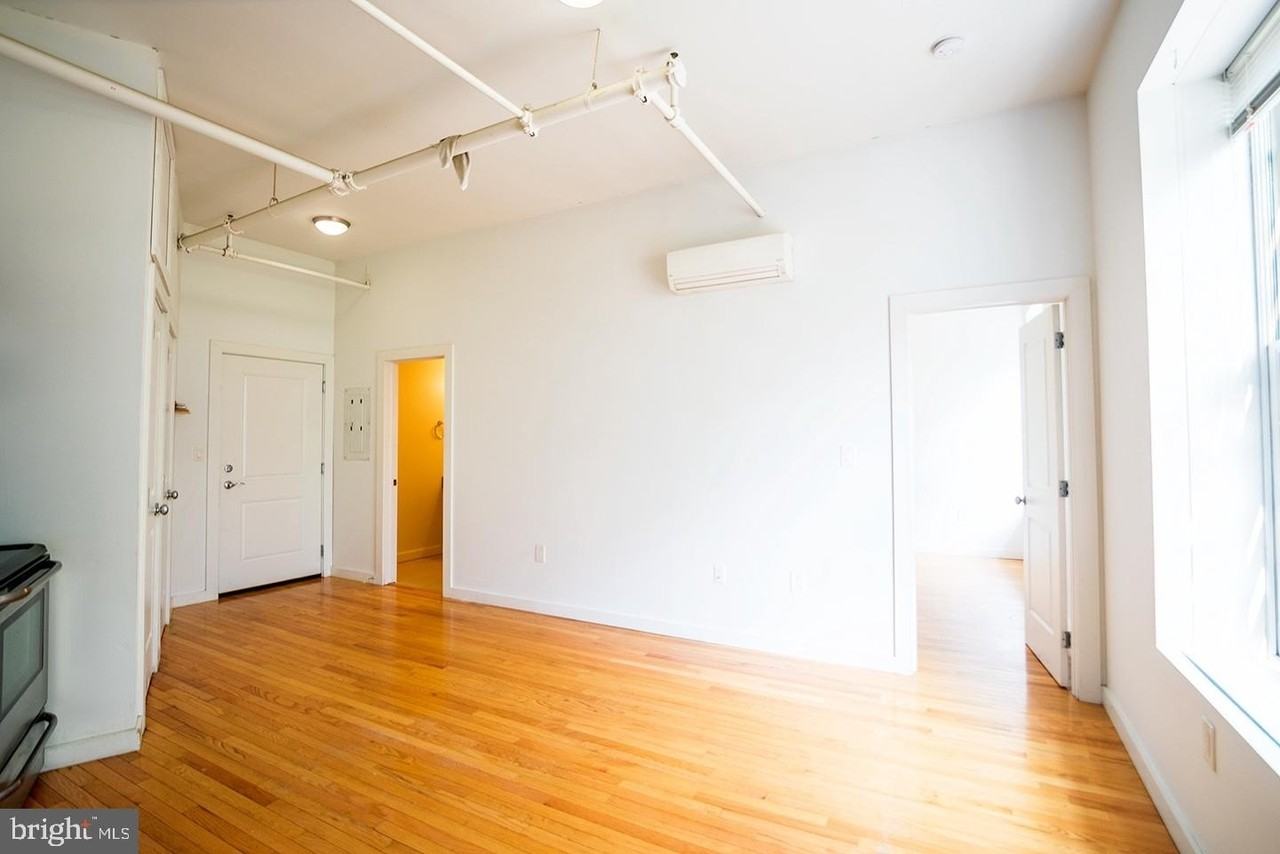 4 Leverington Ave Unit 302 #302 - Photo 4 of 18