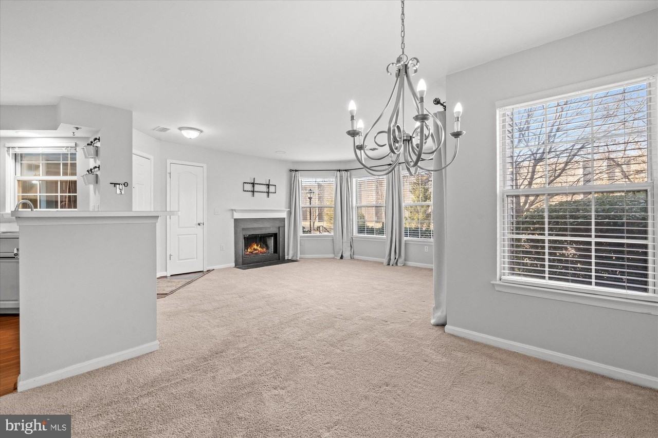 5600 Willoughby Newton Dr Unit 12 #12 - Photo 3 of 26