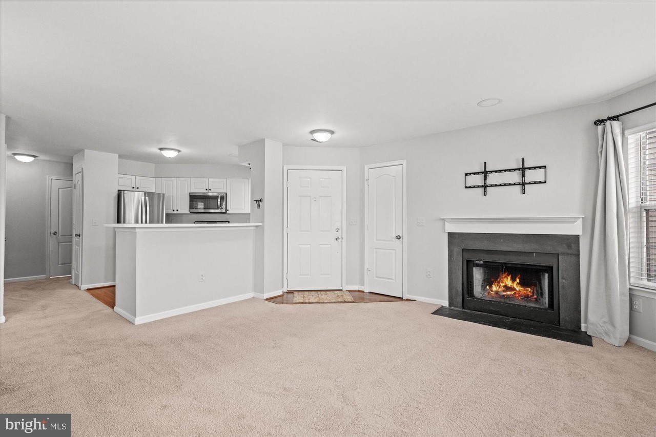 5600 Willoughby Newton Dr Unit 12 #12 - Photo 5 of 26