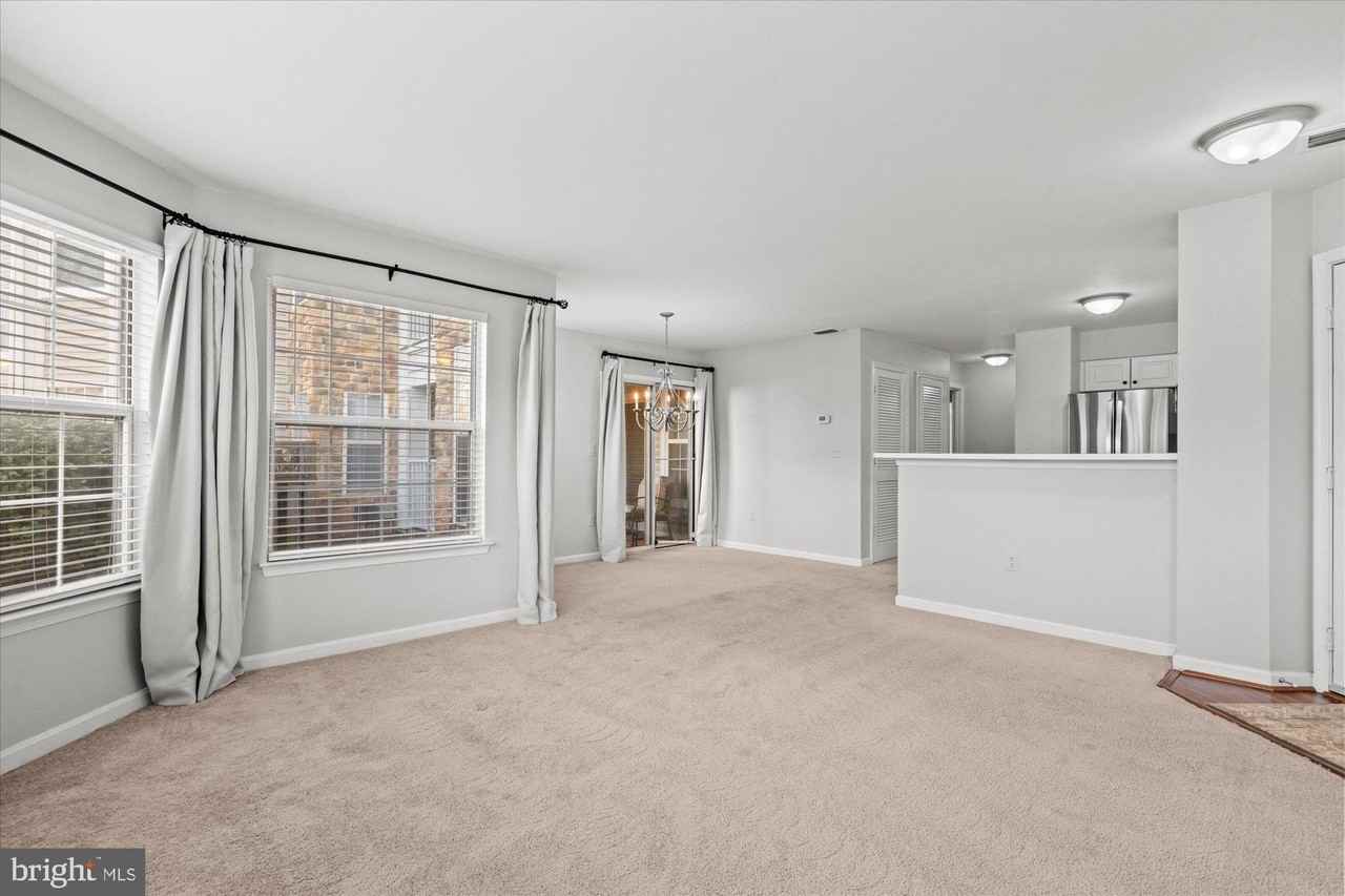 5600 Willoughby Newton Dr Unit 12 #12 - Photo 6 of 26