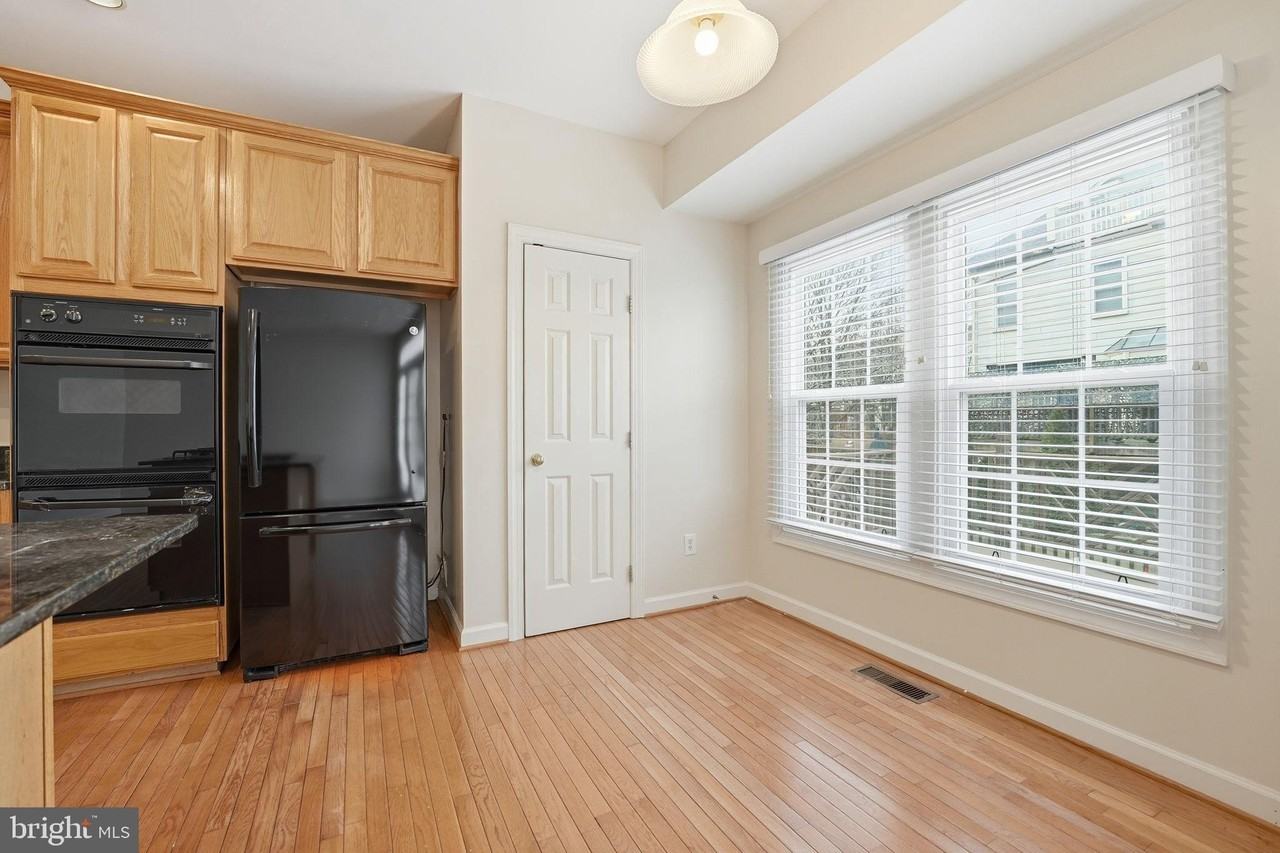 1806 Brentridge St - Photo 3 of 40