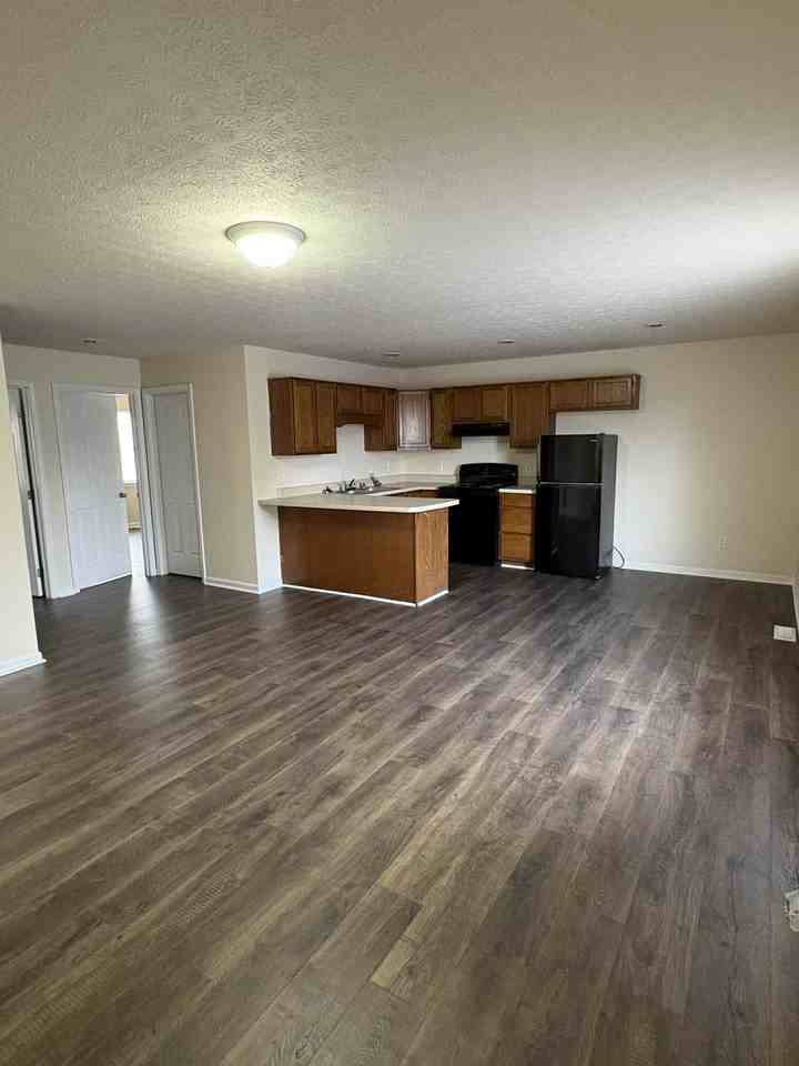 1618 Mcintosh St #A - Photo 2 of 10