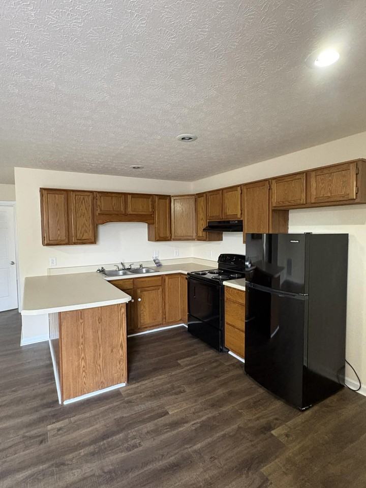 1618 Mcintosh St #A - Photo 3 of 10