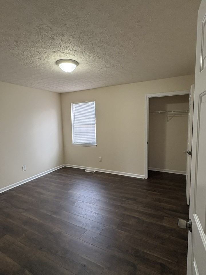 1618 Mcintosh St #A - Photo 6 of 10