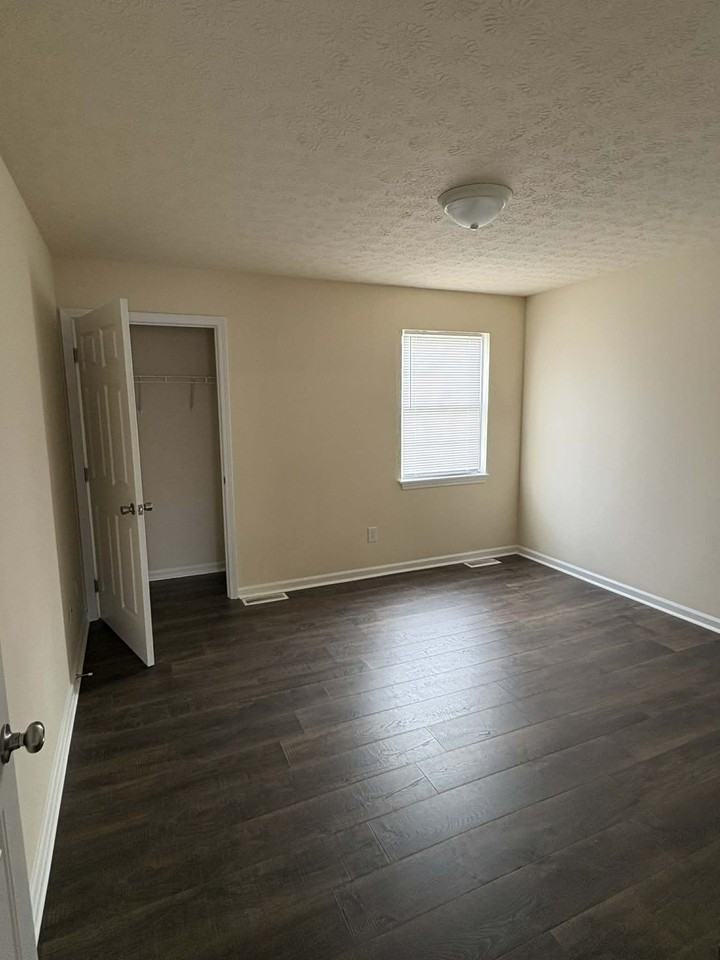 1618 Mcintosh St #A - Photo 7 of 10