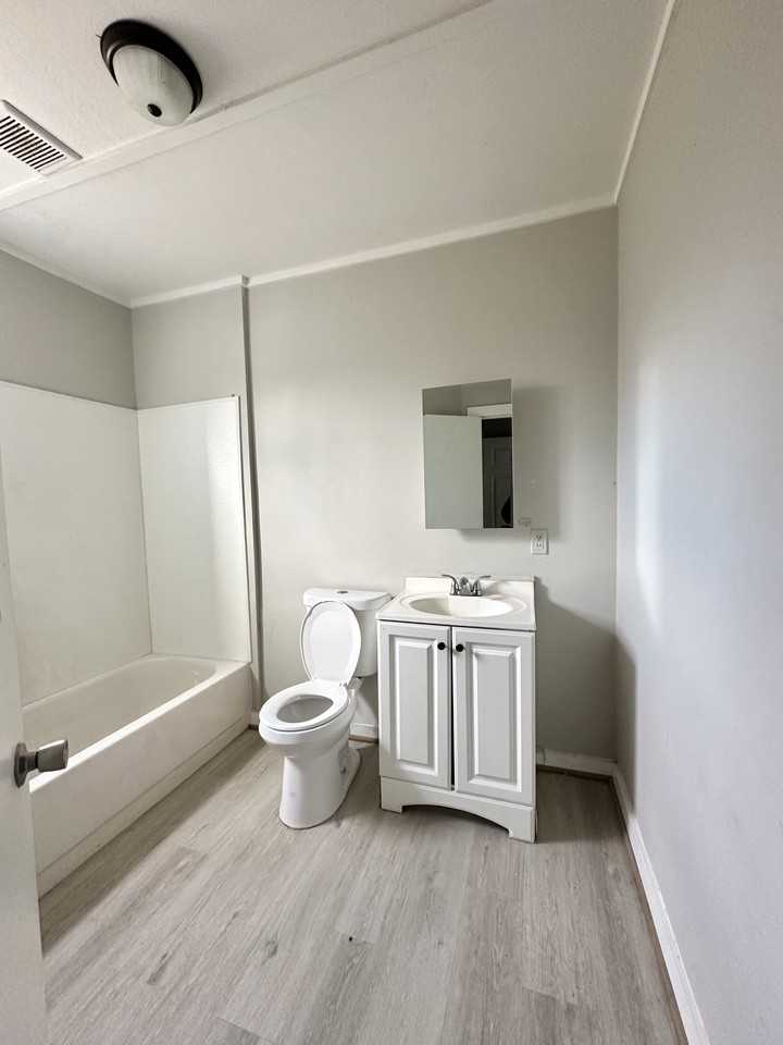 1812 Pittsburg Ave #1 - Photo 3 of 6